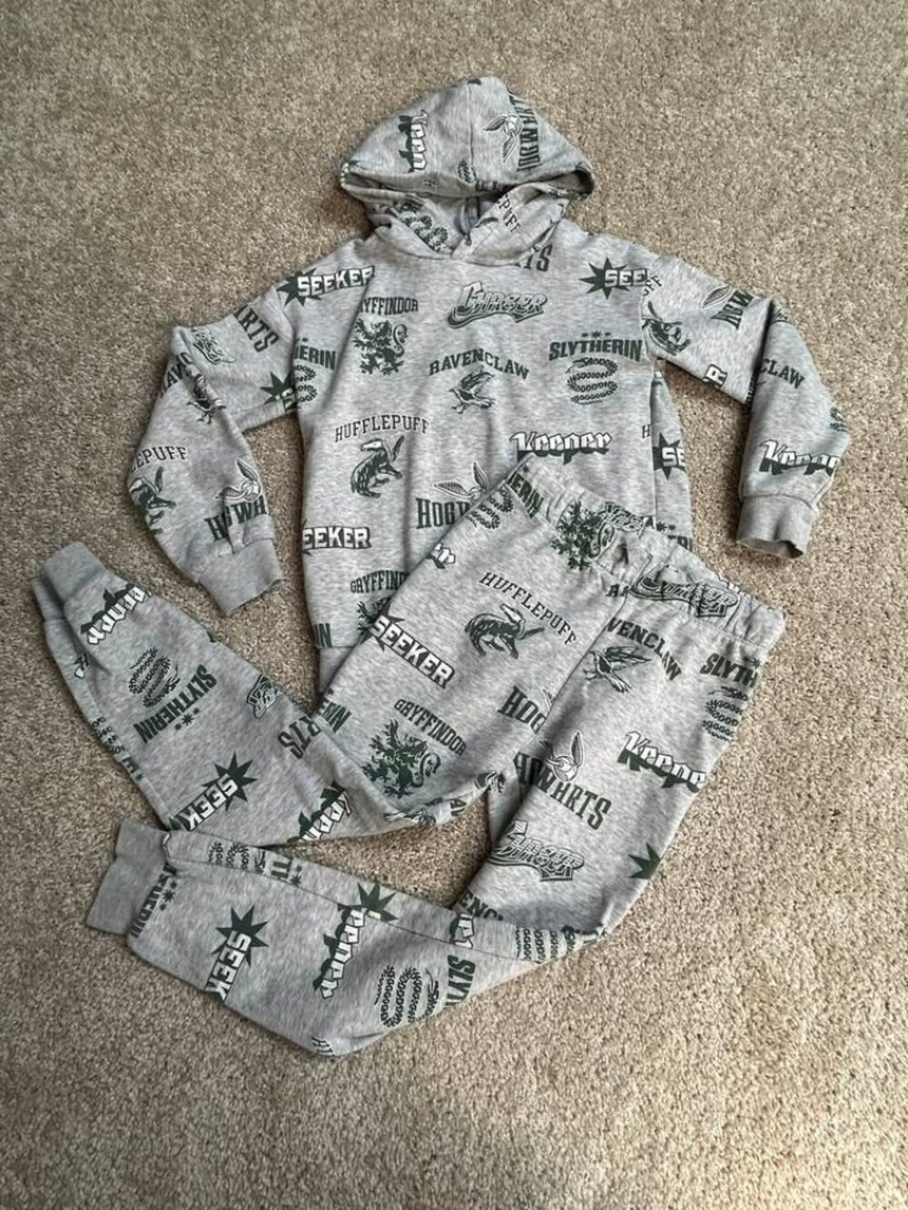 H&M Harry Potter Sweatsuit (size 8)